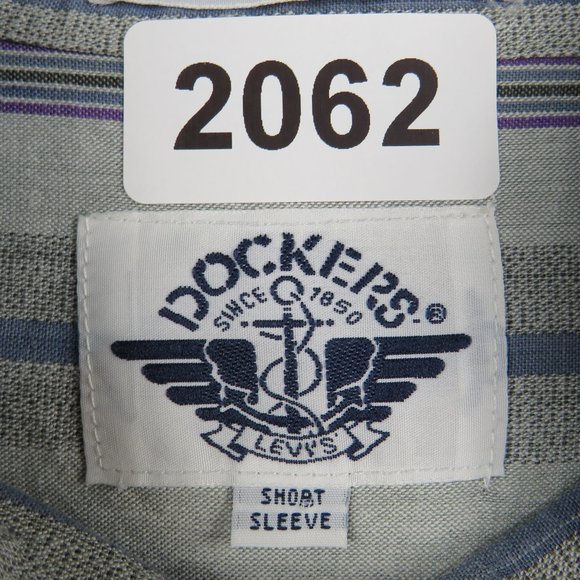 Dockers* Men's Short Sleeve Button Down Curved Hem Chest Pocket Shirt~Size Large - Picture 4 of 13